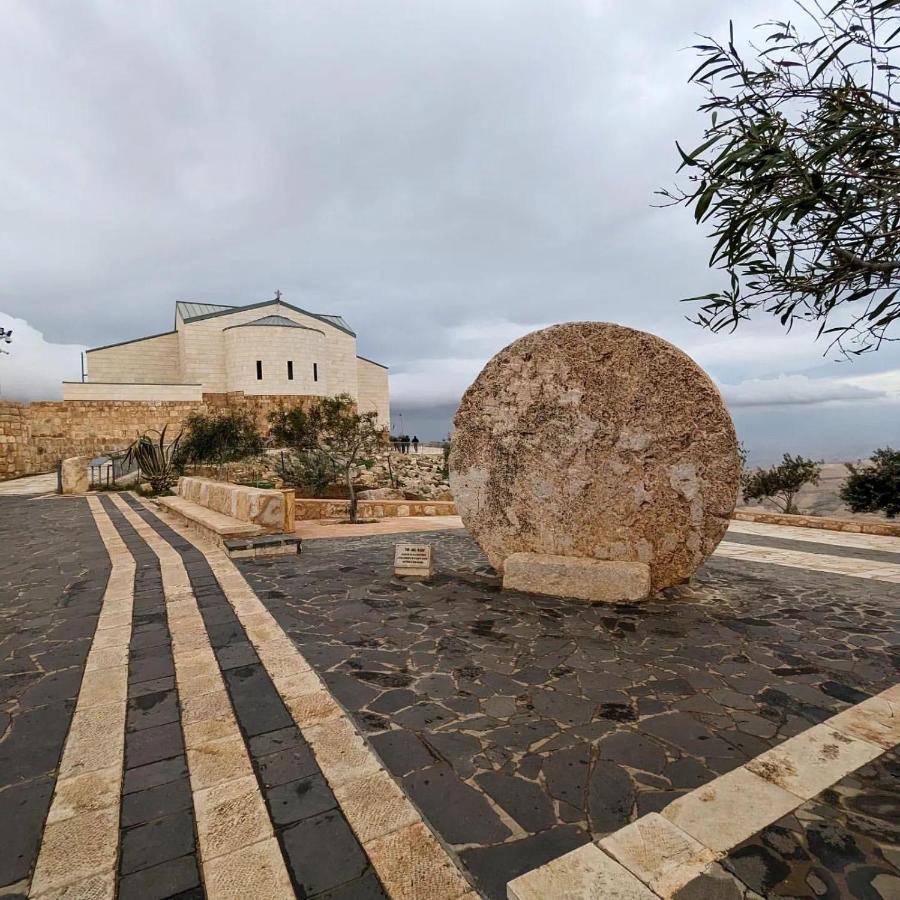 Grand Hotel Madaba Exterior foto